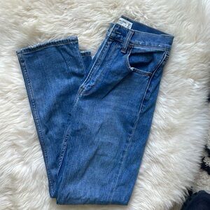 The Ankle Straight Ultra High Rise denim Abercrombie and Fitch